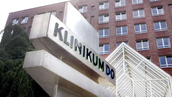 Zun&auml;chst testweise r&uuml;stet das Klinikum Dortmund Personal der Notaufnahme mit Bodycams aus. (Archivbild) - &copy; Bernd Thissen/dpa