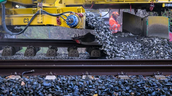 23 Milliarden Euro f&uuml;r die Modernisierung des Schienennetzes: &laquo;Mehr als die H&auml;lfte des Geldes flie&szlig;t in das Bestandsnetz.&raquo; (Archivbild) - &copy; Hendrik Schmidt/dpa