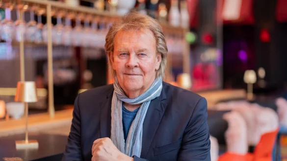 Seit sechs Jahrzehnten im deutschen Sprachraum erfolgreich: Schlagerstar Howard Carpendale. (Archivbild) - © Rolf Vennenbernd/dpa