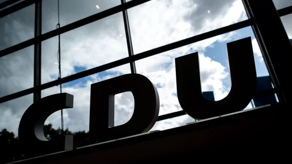 Die Initiative &laquo;Compass Mitte&raquo; verlangt mehr Augenmerk auf soziale und liberale Themen. (Illustration) - &copy; Hauke-Christian Dittrich/dpa