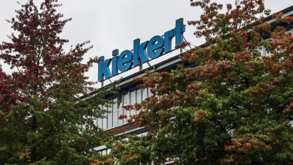 Betroffen von der Insolvenz sind knapp 700 Beschäftigte in Heiligenhaus. - © Oliver Berg/dpa