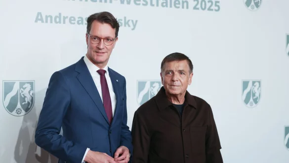 Foto-Kunststar Andreas Gursky (70) hat den NRW-Staatspreis erhalten. - &copy; Oliver Berg/dpa-Pool/dpa