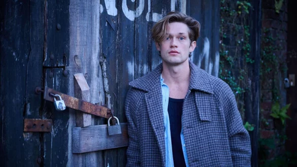 Damian Hardung musste bei einem medizinischen Notfall eingreifen. (Archivbild) - © Annette Riedl/dpa