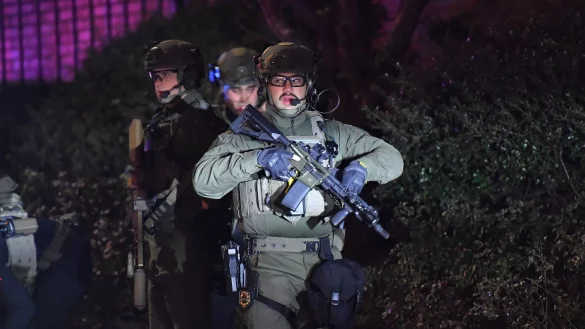 Nachbarn der Universit&auml;t wurden aufgefordert, ihre H&auml;user nicht zu verlassen. - &copy; Steven Senne/AP/dpa