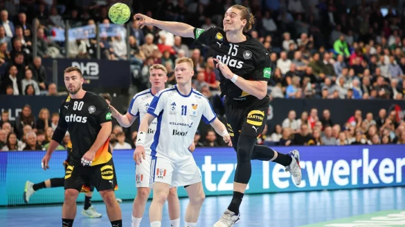 Juri Knorr zeigt gegen Island die beste Leistung seit langem. - &copy; Daniel Karmann/dpa