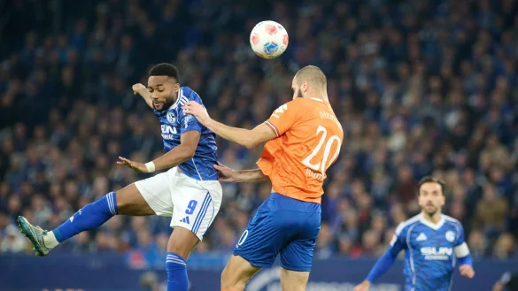 Sylla erzielte das 1:0 f&uuml;r Schalke. - &copy; Bernd Thissen/dpa