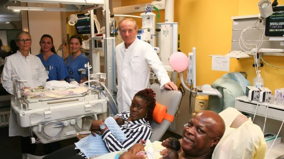 Ende September sind F&uuml;nflinge an der Berliner Charit&eacute; auf Welt gekommen. - &copy; -/Charit&eacute;/dpa