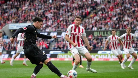 Wieder fit: K&ouml;lns Dominique Heintz (M). (Archivbild) - &copy; Marius Becker/dpa