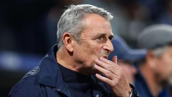 Allofs will keinen vorzeitigen Rückzug. (Archivbild) - © Christoph Reichwein/dpa