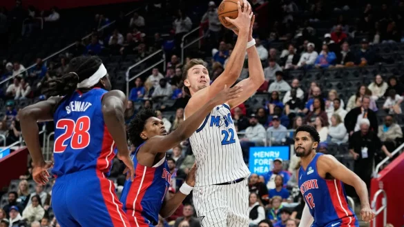 Franz Wagner tat sich mit den Magic in Detroit schwer. - &copy; Ryan Sun/AP/dpa