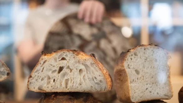 Szene-Caf&eacute;s und Backstuben setzen schon l&auml;nger auf den Sauerteig-Trend. - &copy; Marijan Murat/dpa