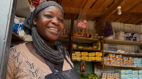 Mary Abongo hat nach einem Businesstraining und einem Darlehen einen Laden in Kibera er&ouml;ffnet. (Archivbild) - &copy; Eva Krafczyk/dpa