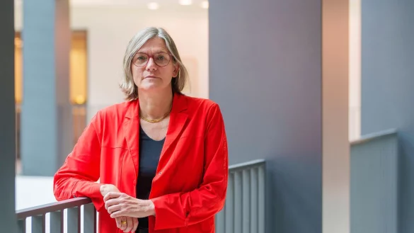 IG-Metall-Chefin Christian Benner will Boni für ihre Mitglieder. - © Andreas Arnold/dpa