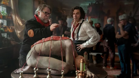 Del Toros Kreatur ist kein Schreckgespenst, sondern eine Seele aus Fleisch, Narben und Trauer. - &copy; Ken Woroner/Netflix via AP/dpa