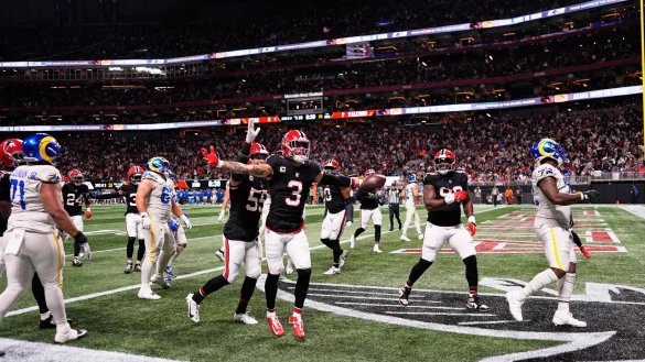 Die Atlanta Falcons schlagen die Los Angeles Rams dank einer starken ersten H&auml;lfte. - &copy; Mike Stewart/AP/dpa