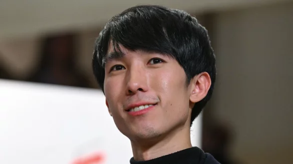 Der amerikanische Pianist Eric Lu hat den 19. Chopin-Klavierwettbewerb gewonnen. - &copy; Radek Pietruszka/PAP/dpa