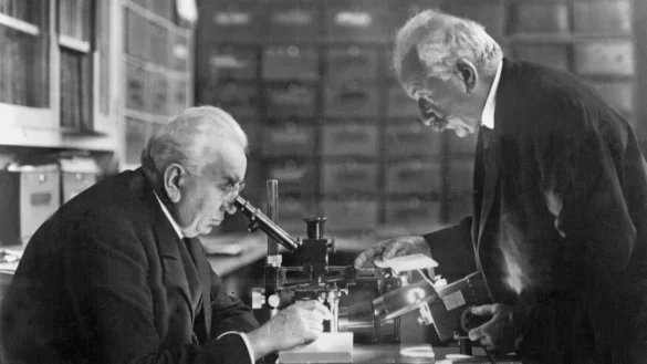 Die Br&uuml;der Auguste (rechts) und Louis Lumi&egrave;re gelten als Erfinder des Kinos. (Archivbild) - &copy; picture-alliance / dpa