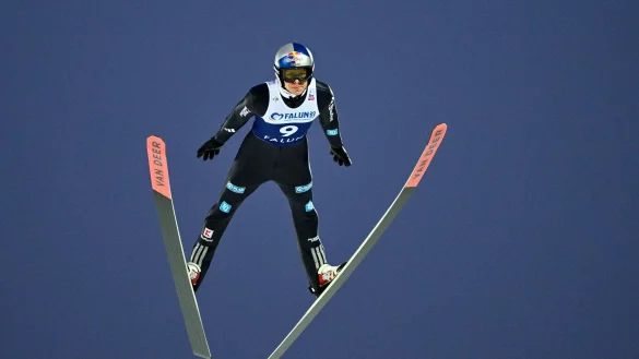 Andreas Wellinger schied schon im ersten Durchgang aus. - © Fredrik Sandberg/TT News Agency/AP/dpa