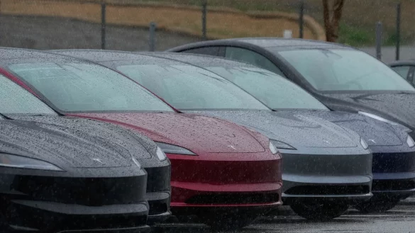 Um den Namen von Teslas Assistenzsystem &laquo;Autopilot&raquo; gibt es schon lange Streit. (Archivbild) - &copy; Godofredo A. V&aacute;squez/AP/dpa