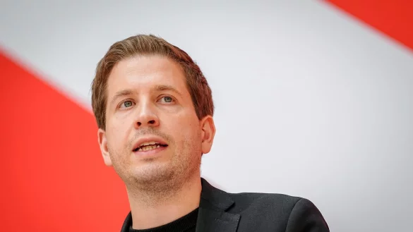 Der frühere SPD-Generalsekretär Kevin Kühnert bekommt einen neuen Job. (Archivfoto) - © Kay Nietfeld/dpa