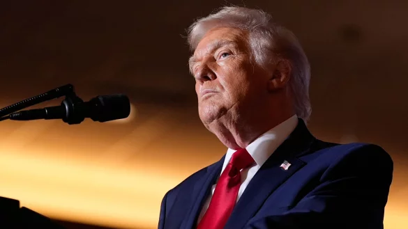 Die USA haben einen Öltanker beschlagnahmt, erklärte US-Präsident Donald Trump. - © Alex Brandon/AP/dpa