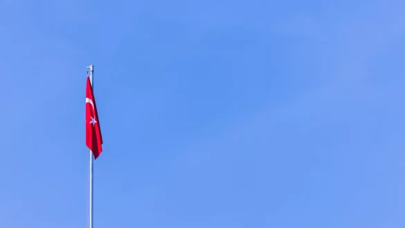 T&uuml;rkische Flagge (Archivbild) - &copy; Rolf Vennenbernd/dpa