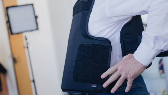 Regierungsbesch&auml;ftigte der Polizei bekommen in NRW jetzt Schutzwesten (Symbolfoto) - &copy; Marius Becker/dpa