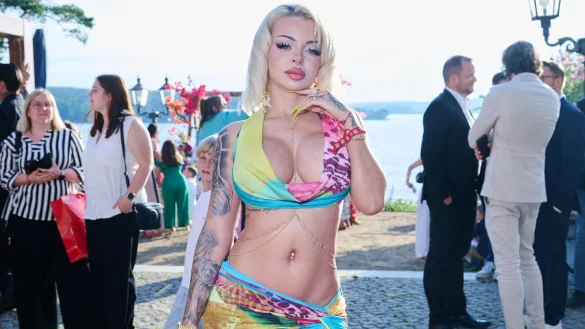 Rappern Katja Krasavice hat Ärger mit der Justiz. (Archivbild) - © Annette Riedl/dpa