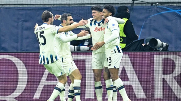 Bergamo bejubelt das zweite Tor. - © Uwe Anspach/dpa