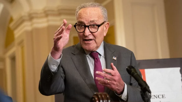 Bombendrohungen gegen Büros von Demokrat Chuck Schumer - © Allison Robbert/AP/dpa