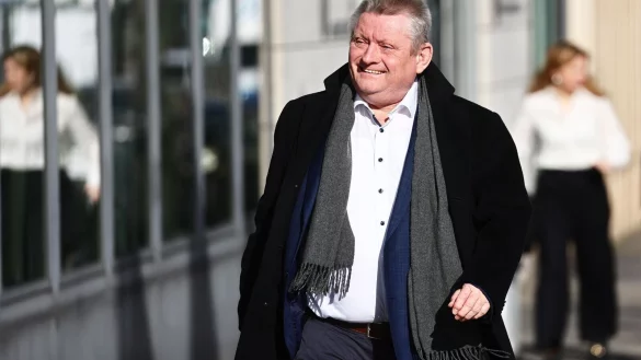 Der neue DRK-Präsident Hermann Gröhe setzt sich für eine Stärkung des Ehrenamts ein. (Archivbild) - © Christoph Soeder/dpa