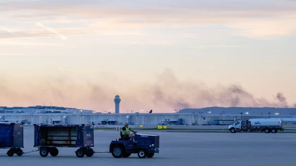 Die Zahl der Opfer nach dem Flugzeugabsturz steigt weiter. - &copy; Jon Cherry/FR171965 AP/AP/dpa