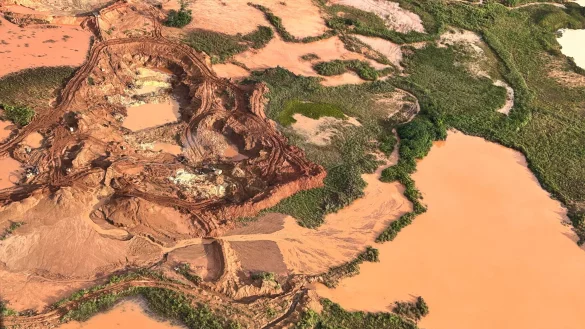 Aus der Luft sind abgeholzte Fl&auml;chen im Amazonas-Gebiet zu sehen. (Archivbild) - &copy; Philipp Znidar/dpa