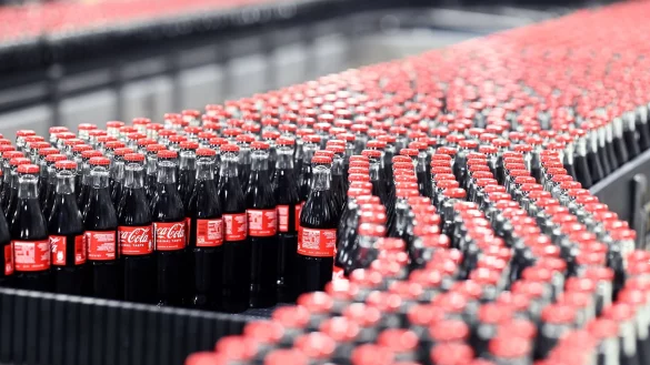 Coca-Cola ist bei vielen Verbrauchern in Deutschland beliebt. - &copy; Uli Deck/dpa