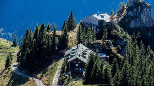 Laut Polizei war der Wanderer nahe dem August-Schuster-Haus in Unterammergau unterwegs, als er schwer st&uuml;rzte. (Archivbild) - &copy; picture alliance / dpa