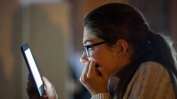 Mehr Menschen in Deutschland lesen E-Books. (Symbolbild) - © Jens Büttner/zb/dpa