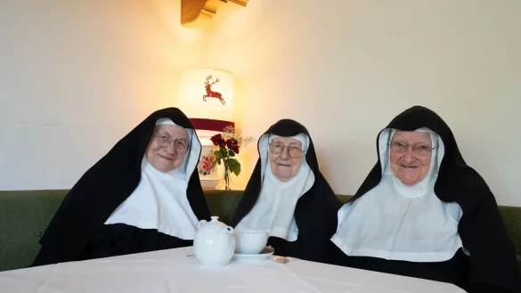 Schwester Rita, Schwester Regina und Schwester Bernadette wollen das Angebot der Kirche nicht annehmen. (Archivbild) - &copy; Noah Hatz/dpa
