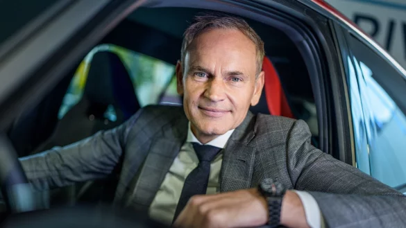 VW-Konzernchef Blume: Die Autoindustrie befindet sich in «stürmischen Zeiten». - © Michael Kappeler/dpa