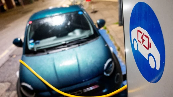 Die Zahl der Ladepunkte in Deutschland hat sich zuletzt weiter erholt. (Archivbild) - &copy; Daniel Bockwoldt/dpa