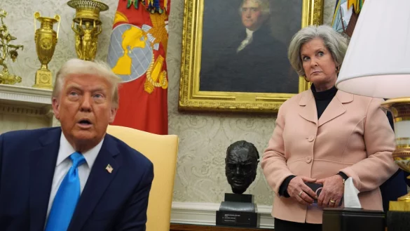 Die Stabschefin des Wei&szlig;en Hauses, Susie Wiles, &auml;u&szlig;ert sich &uuml;berraschend offen &uuml;ber ihren Chef. (Archivbild) - &copy; Evan Vucci/AP/dpa