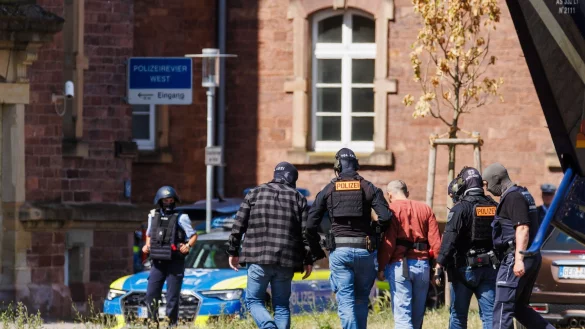Im Juni wurde der mutmaßliche Täter in Karlsruhe einem Ermittlungsrichter vorgeführt. (Archivbild) - © Philipp von Ditfurth/dpa