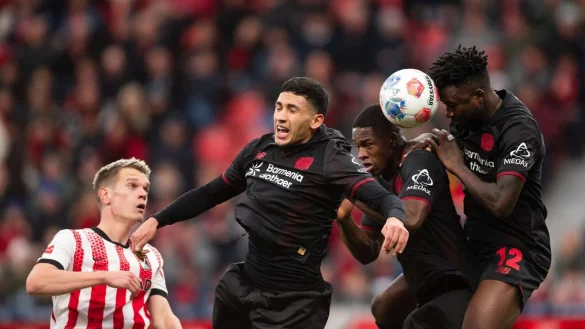 Leverkusen bleibt in der Bundesliga unter Trainer Kasper Hjulmand ungeschlagen. - &copy; Marius Becker/dpa