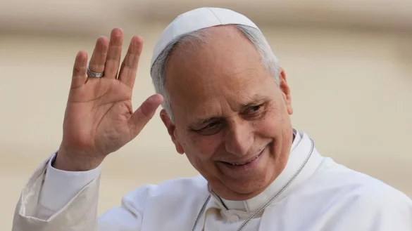 Papst Leo XIV. zelebriert seien erste Christmette. (Archivbild) - &copy; Alessandra Tarantino/AP/dpa