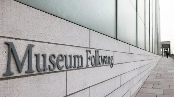 Bis März 2026 präsentiert das Museum das Werk von Germaine Krull in einer Retrospektive. (Archivbild) - © Oliver Berg/dpa