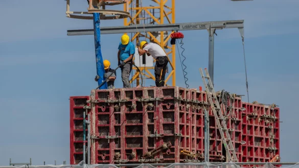 Das Budget für geförderten Wohnraum in Nordrhein-Westfalen wird aufgestockt. Ob es reicht? (Archivbild) - © Rolf Vennenbernd/dpa