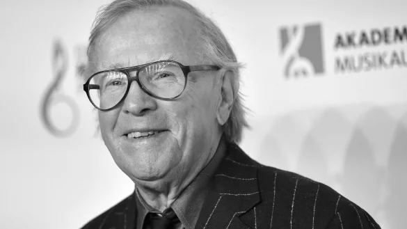 Der Musiker Klaus Doldinger ist gestorben. (Archivbild) - © Britta Pedersen/dpa-Zentralbild/dpa