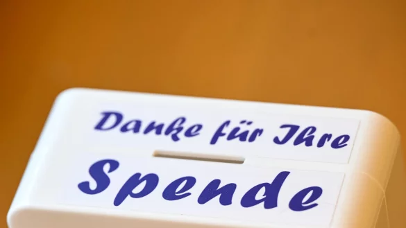 Die Spendenbereitschaft mancher Menschen geht offenbar zur&uuml;ck. (Symbolbild) - &copy; Jens Kalaene/dpa