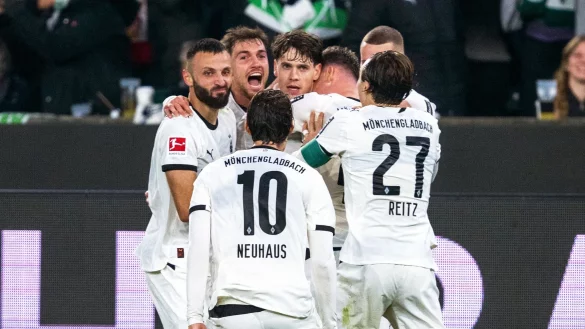 Freude nach dem Gladbacher F&uuml;hrungstreffer. - &copy; David Inderlied/dpa