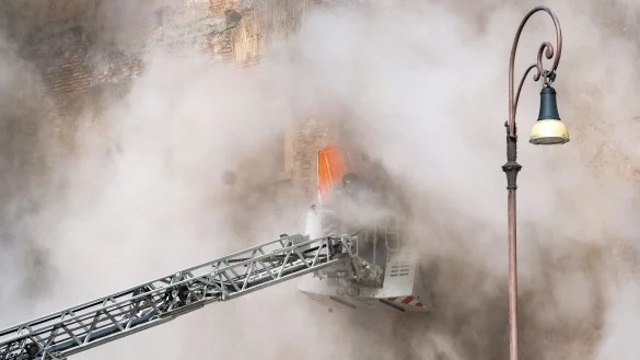 In Rom sind Teile eines mittelalterlichen Turms eingest&uuml;rzt. - &copy; Mauro Scrobogna/LaPresse via ZUMA Press/dpa