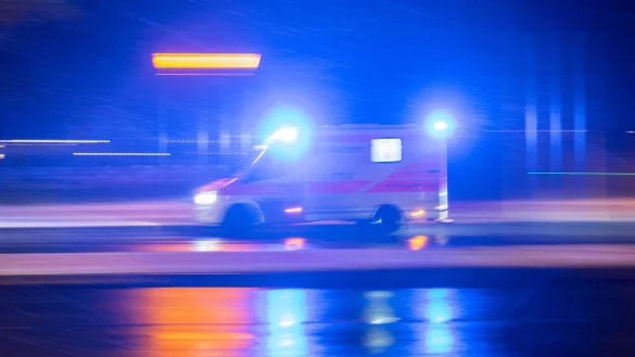 Auf einem Rastplatz der A61 starb ein Beifahrer bei einem Auffahrunfall. (Symbolbild) - © Sebastian Gollnow/dpa